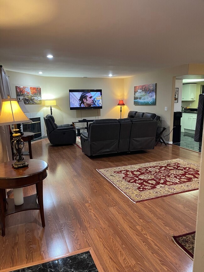 Photo - 1660 W 146th St Townhome