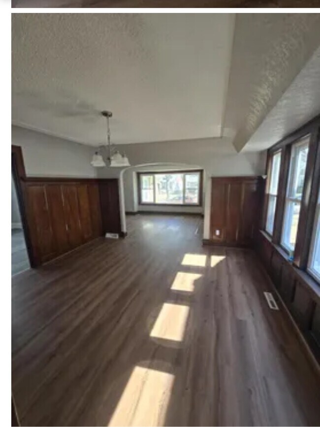 Foto del edificio - 2753 N 48th St