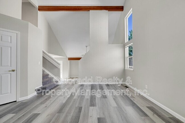 Building Photo - 11405 King Way