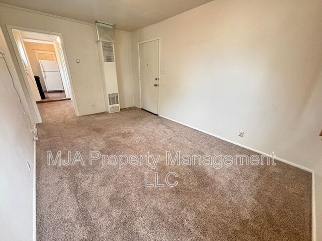 Building Photo - 2172 S 800 E