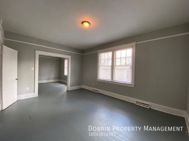 Foto del edificio - 2315 Royall Ave