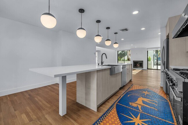 Cocina - 1531 Wellesley Ave