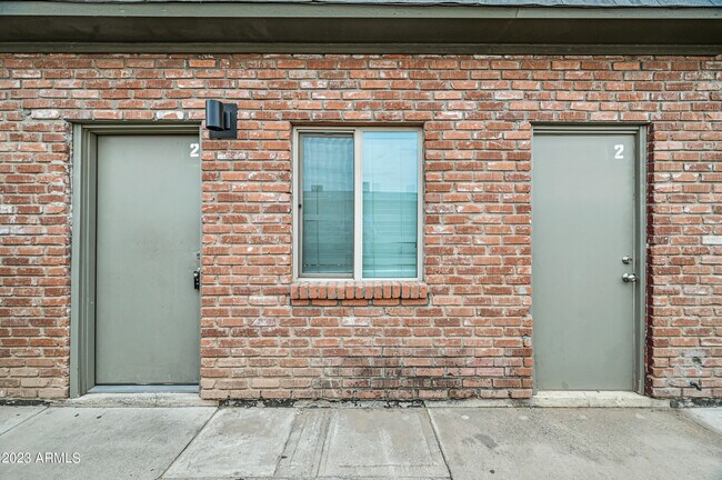 Foto del edificio - 7956 W Glendale Ave