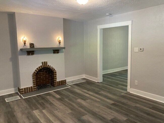 Foto del edificio - 1214-1224 Belmont Street