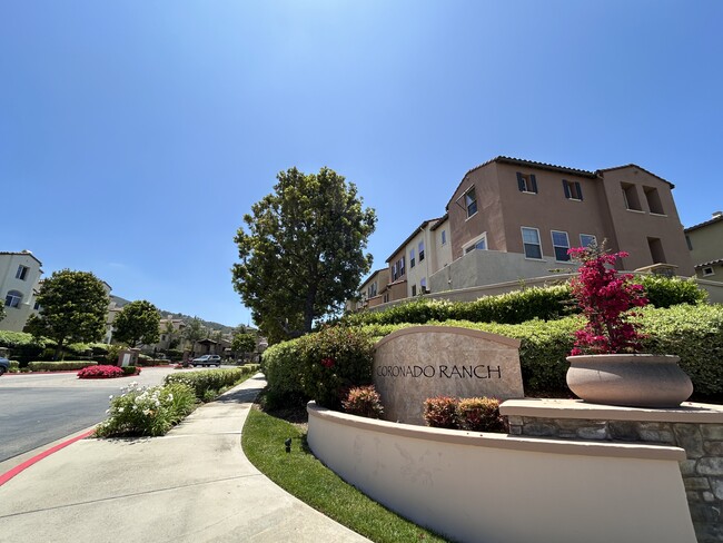 Building Photo - 658 Hatfield Dr