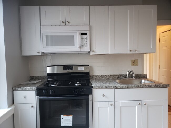 New Kitchen - 117 Corbin Ave