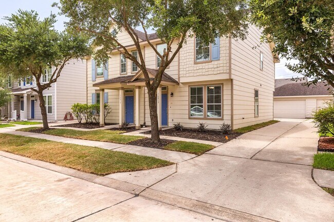 Building Photo - 16819 Libson Falls Dr