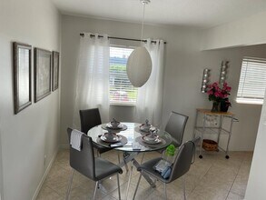 Building Photo - 148 Tuscany B