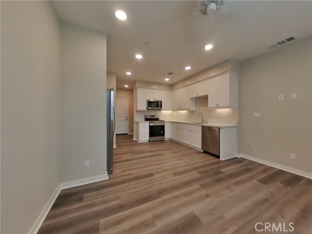 Foto del edificio - 24699 Amor Ct