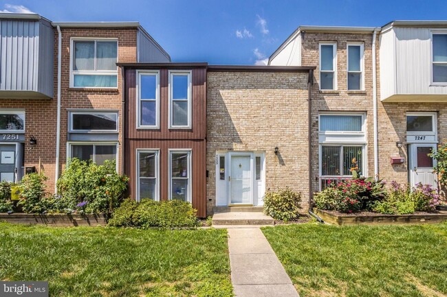 Photo - 7429 Mill Run Dr Townhome