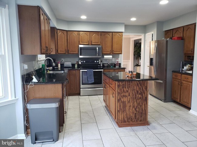 Foto del edificio - 4201 Lawnvale Dr