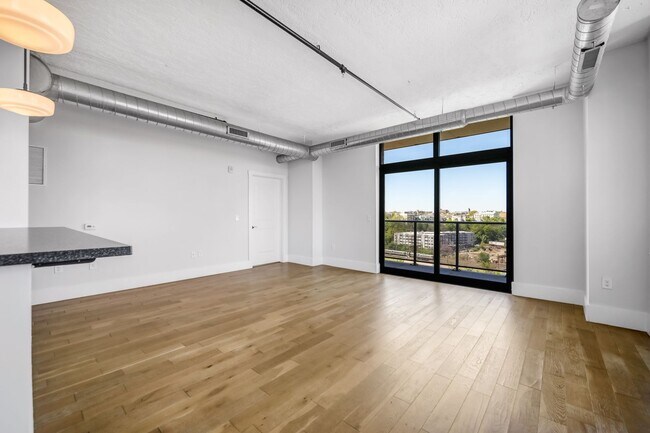 Cast Iron 1 - Cast Iron 1 Apartment