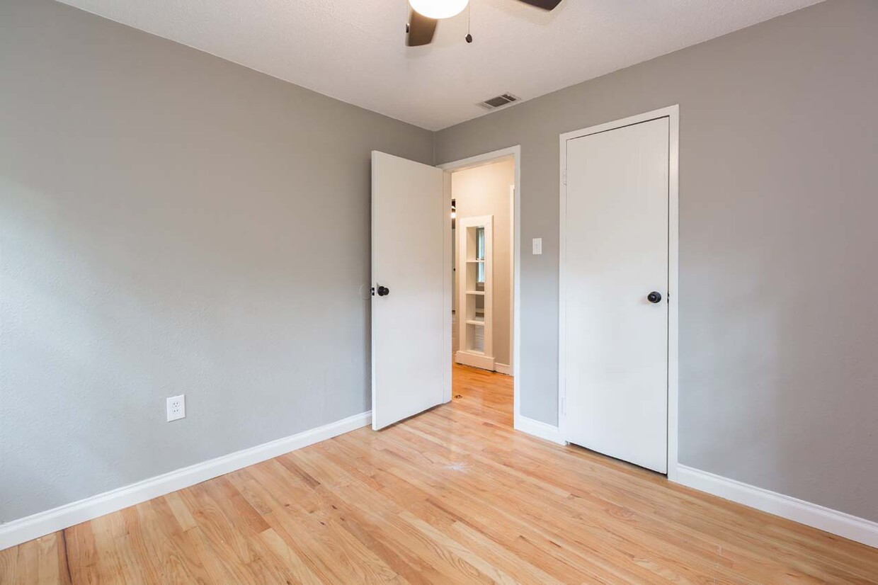 Foto principal - 700 W M Ave