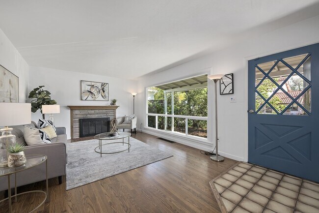 Foto del edificio - Desirable Redwood City Charm