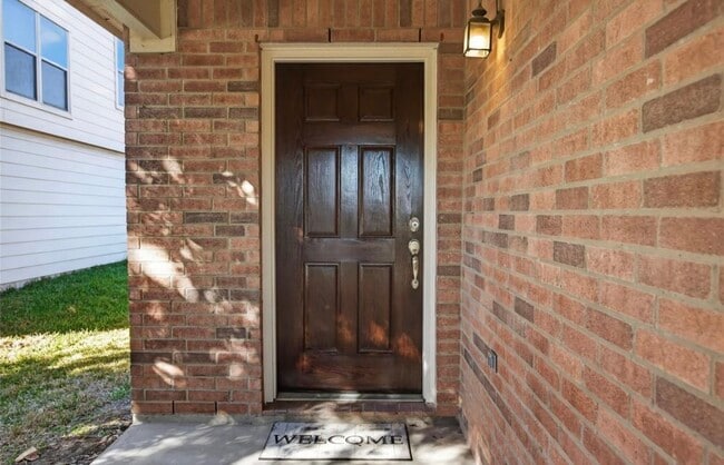 Foto del edificio - 10635 Goldfinch Rd