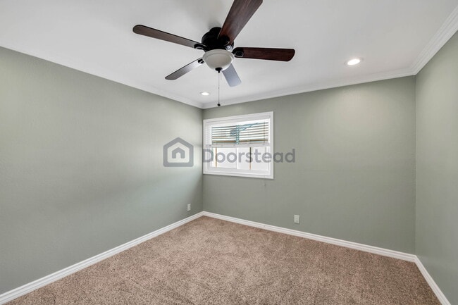 Building Photo - 13724 Cordary Ave