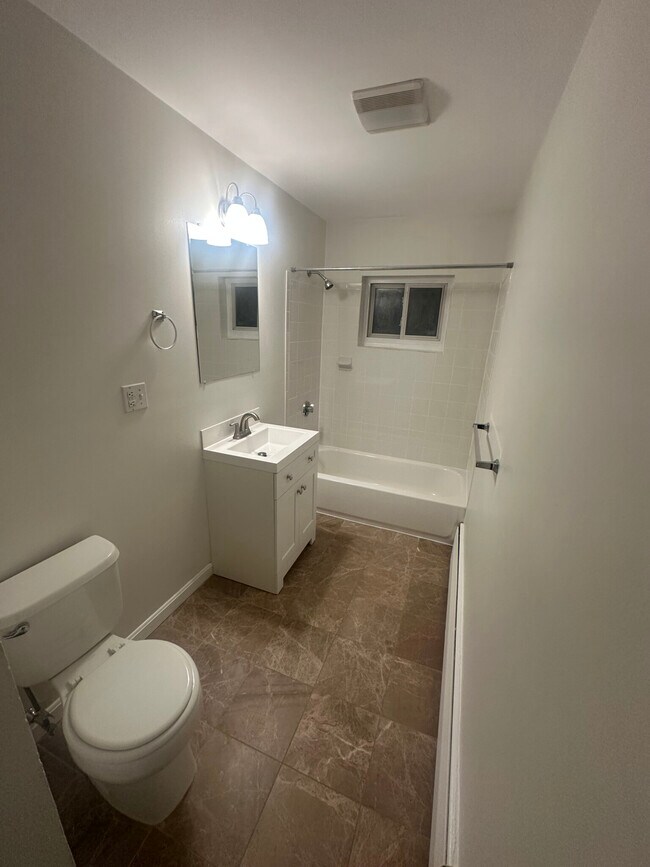 Foto del edificio - 63 Selkirk Rd