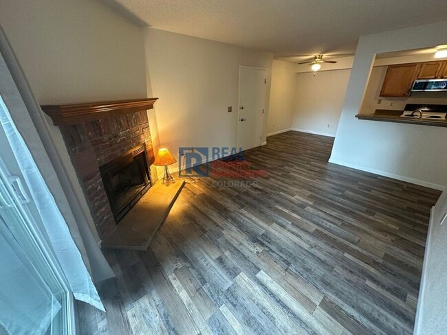Photo - 1075 S Elkhart Way Apartment