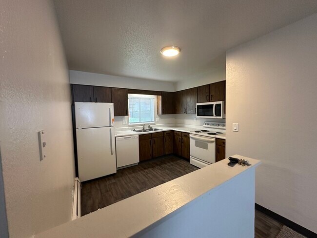Foto del edificio - 4451 Vasey Ave
