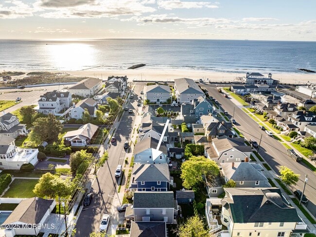 Building Photo - 39 East End Ave