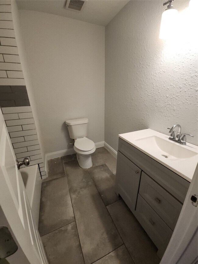 Foto del edificio - 5231 Balkin St