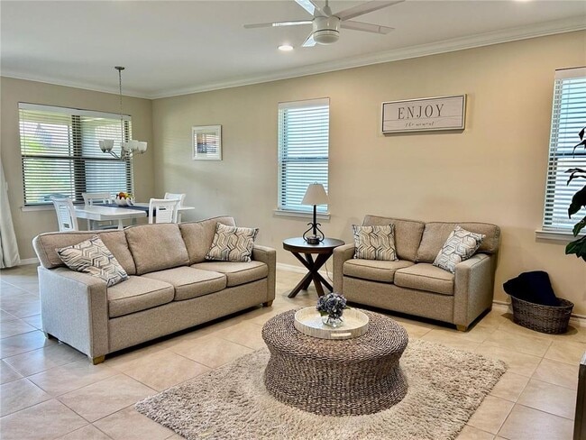 Building Photo - 255 Maraviya Blvd