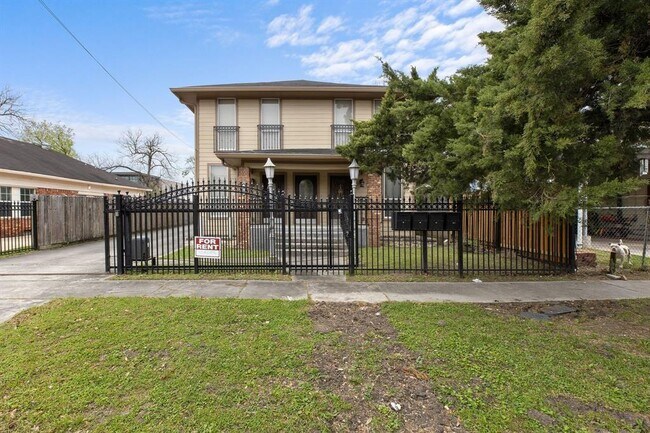 Building Photo - 4306 Wilmer St