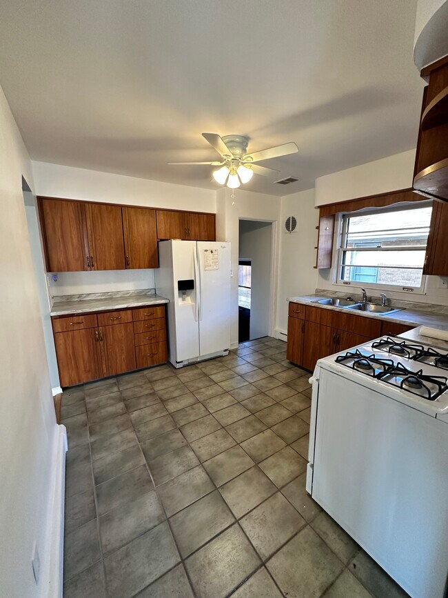 Foto del edificio - 8636 Greenwood Ave