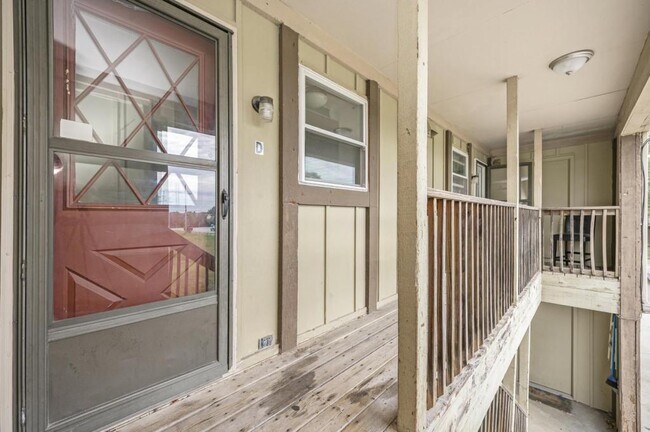 Foto del edificio - 3800 SW 8th St. Terrace