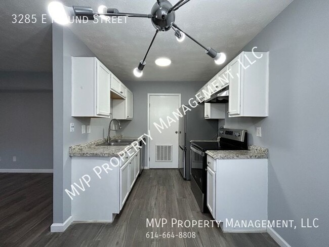 Building Photo - Parkview Townhomes - Newly Renovated 2 Bed...