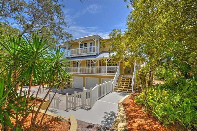 Building Photo - 3860 NE Cheri Dr