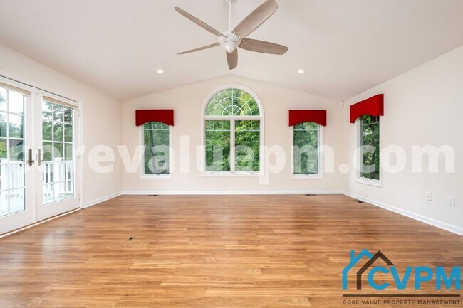 Foto del edificio - 4702 Shelley Ln