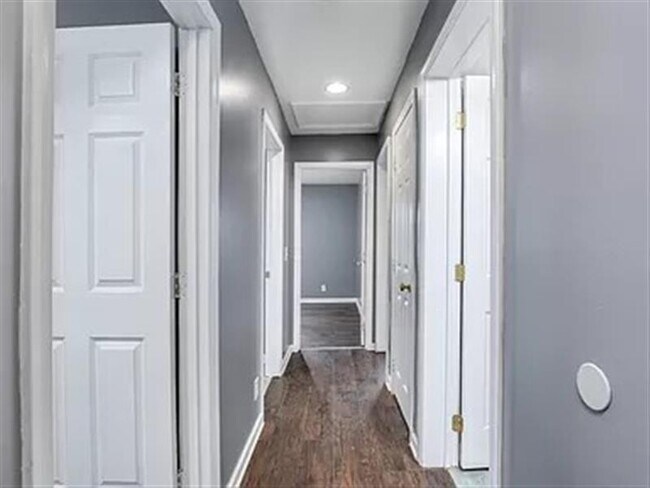 Building Photo - Move-in ready,