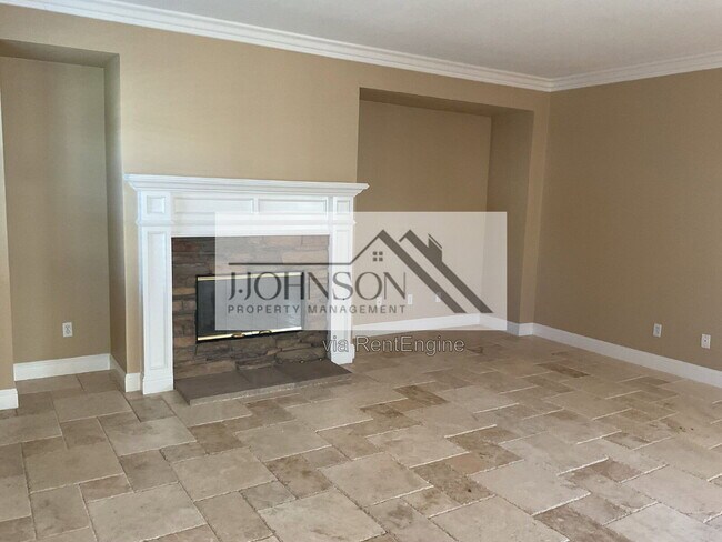 Foto del edificio - 2676 Daisy Ln