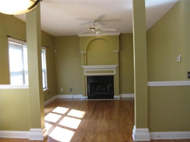 Foto del edificio - 5465 Derby Chase Ct