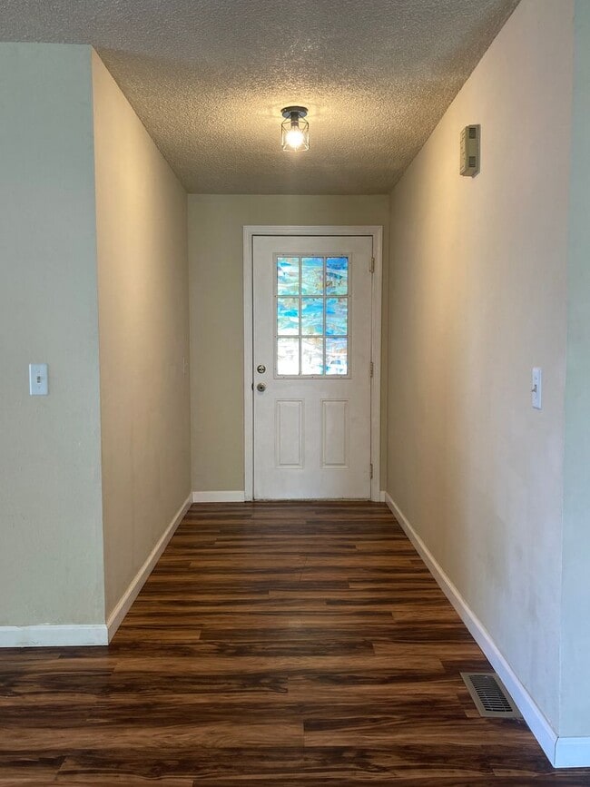 Foto del edificio - Single Level Ranch Home in Newberg