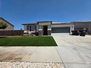 Building Photo - 3936 E Cypress Ave