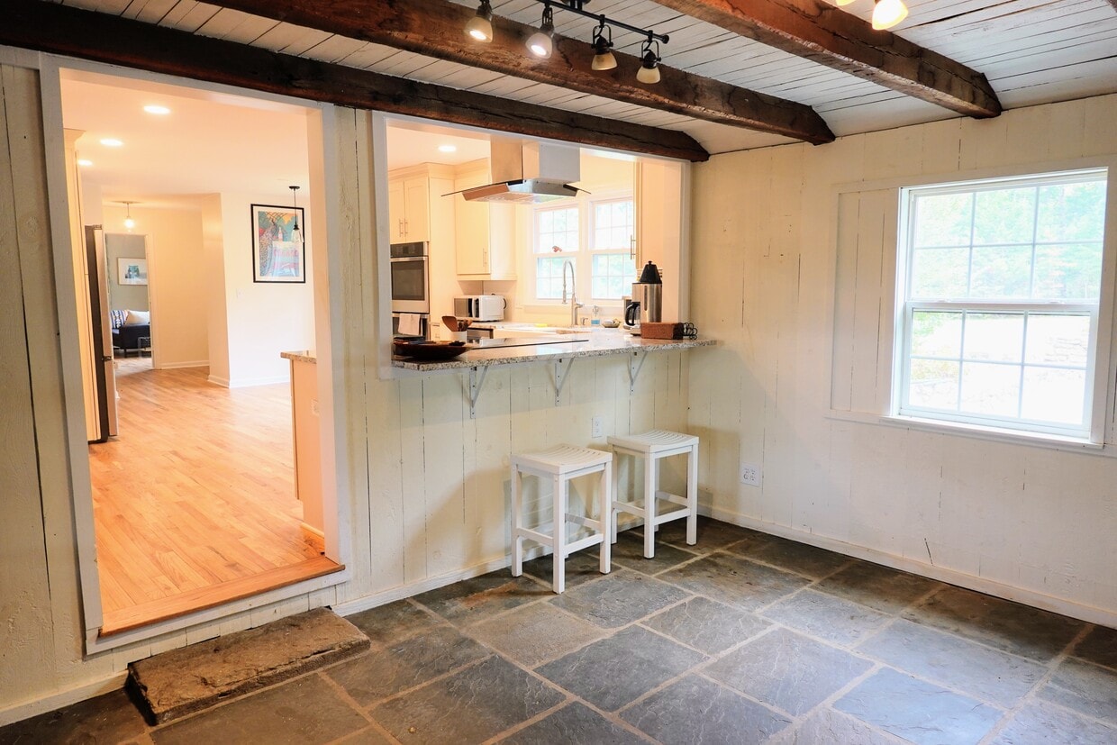 Building Photo - 6025 Coon Tree Rd