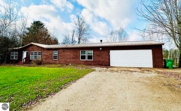 Building Photo - 105 Tippi Trail