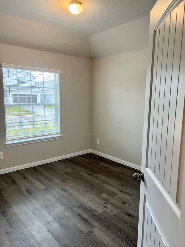 Building Photo - 5603 Brooklyn Rose Dr