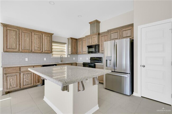 Building Photo - 23 Sereno St