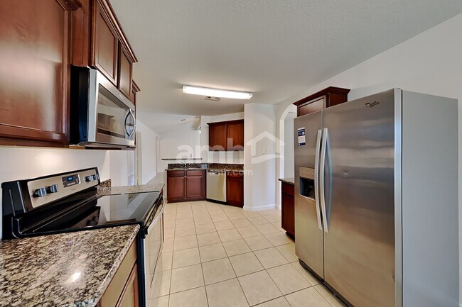 Foto del edificio - 22431 Bauer Canyon Dr