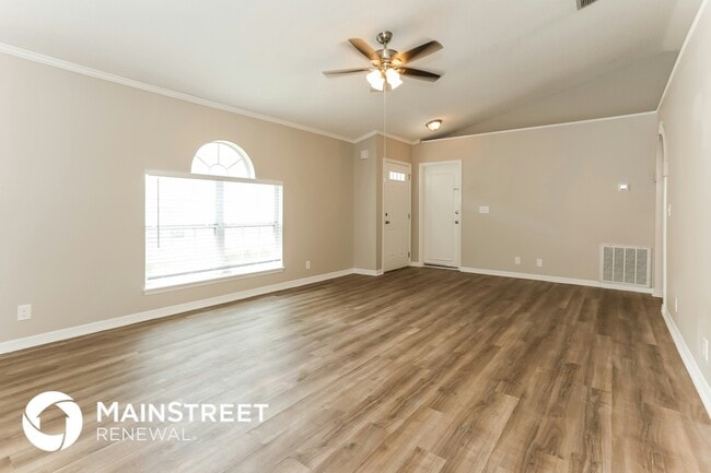 Foto del edificio - 2663 Kimberly Forest Dr E