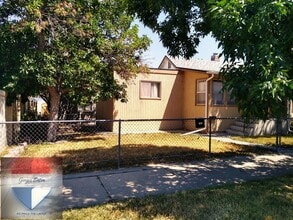 Building Photo - 1037 S Boxelder St