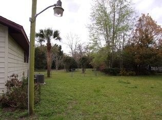Building Photo - Pensacola sweet home