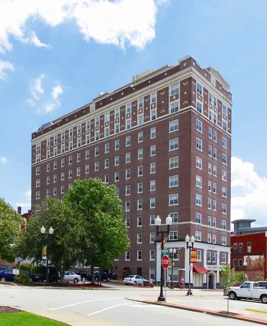 Primary Photo - 137 Harrison Ave