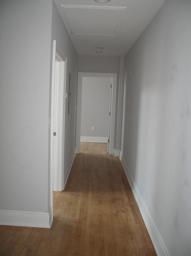 Building Photo - 3755 Lindell Blvd
