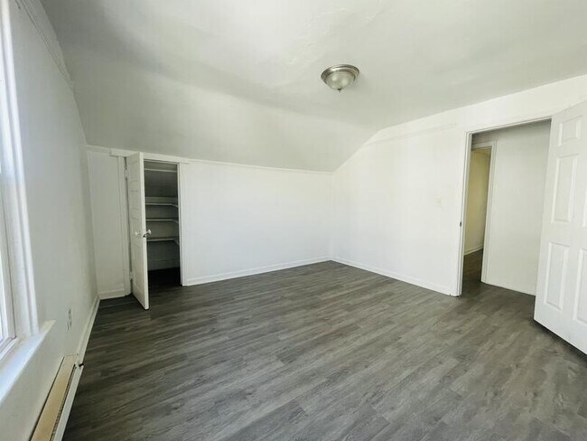 Foto del edificio - 244 W 32nd St