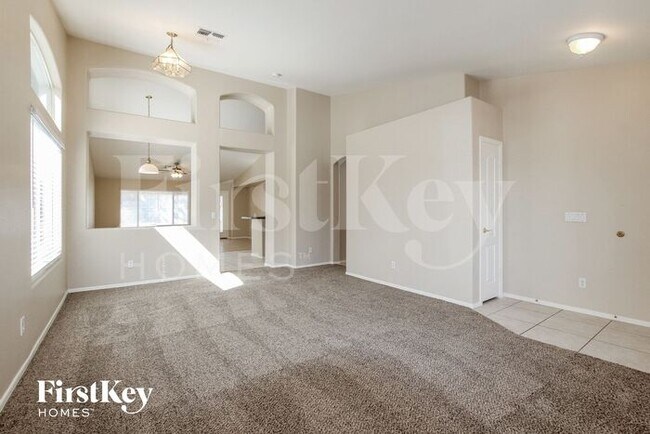 Foto del edificio - 21120 N 82nd Ln