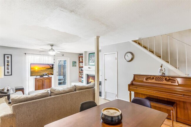 Foto del edificio - 12 Hyde Park Blvd